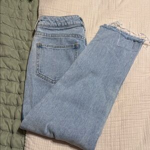 PacSun Light Wash Cropped Jeans
